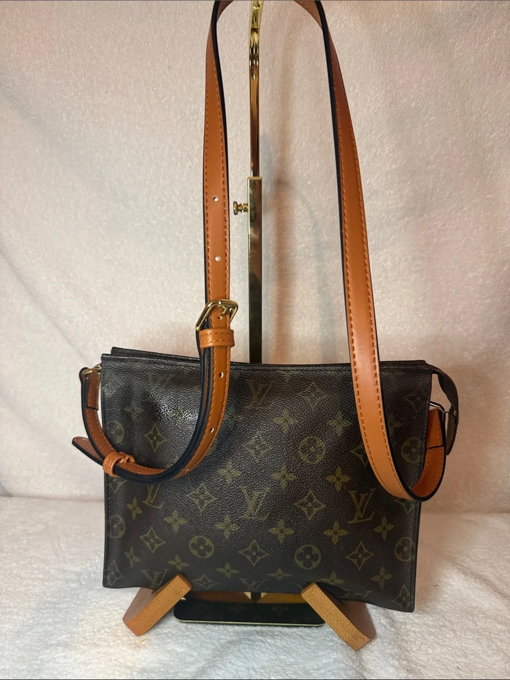 LOUIS VUITTON Monogram Poche Toilette 26 with strap and insert